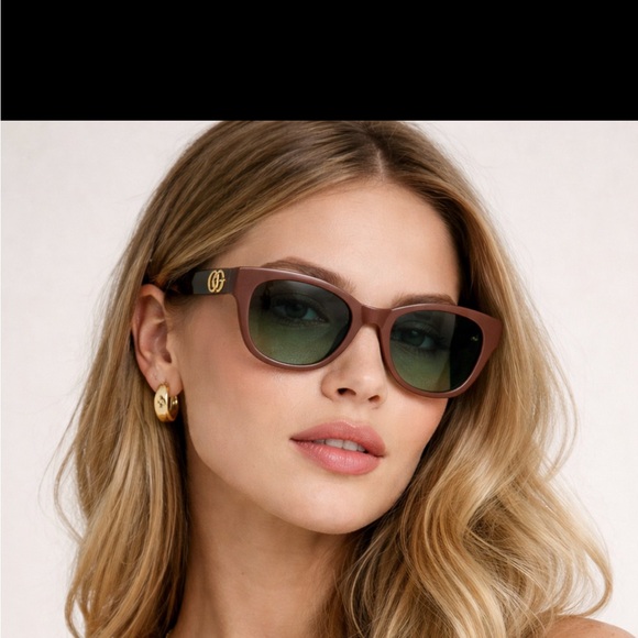 Gucci Accessories - Gucci Women's brown Sunglasses
